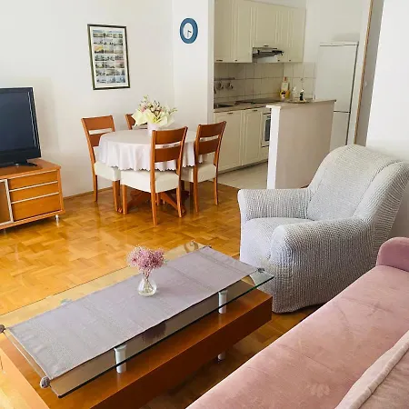 Paulina Apartment