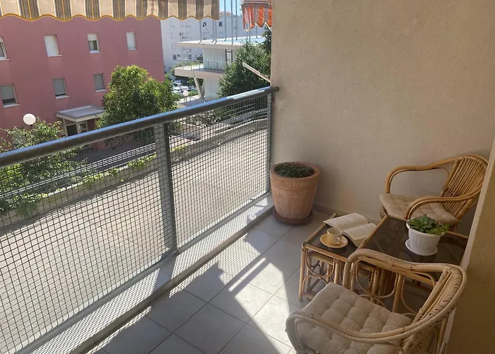 Paulina Apartment Split
